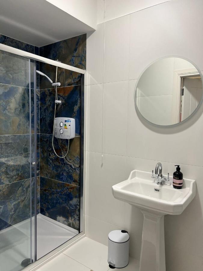 Riverfront Apartments At The Blue Goat Ramelton Exterior photo