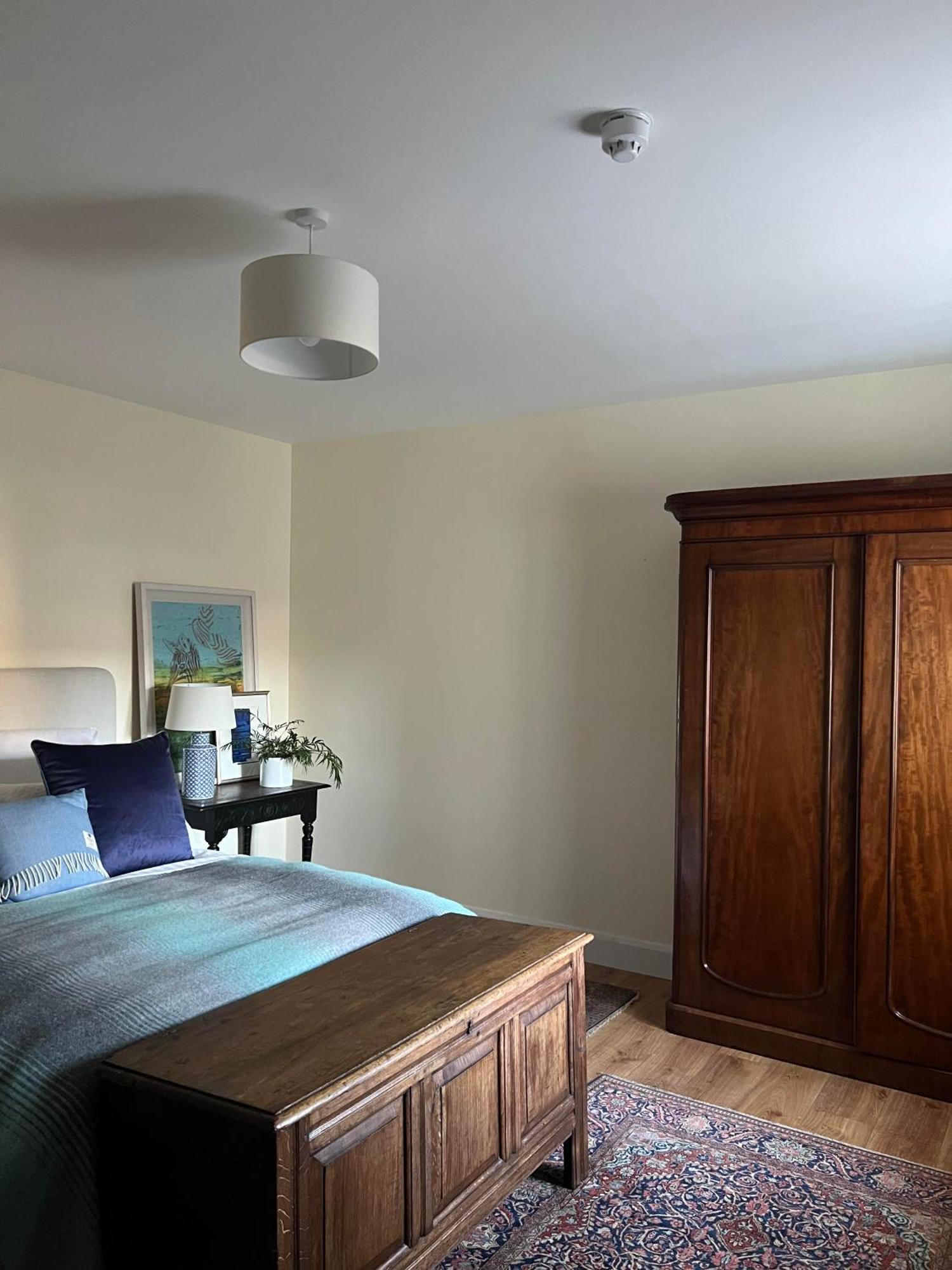 Riverfront Apartments At The Blue Goat Ramelton Exterior photo